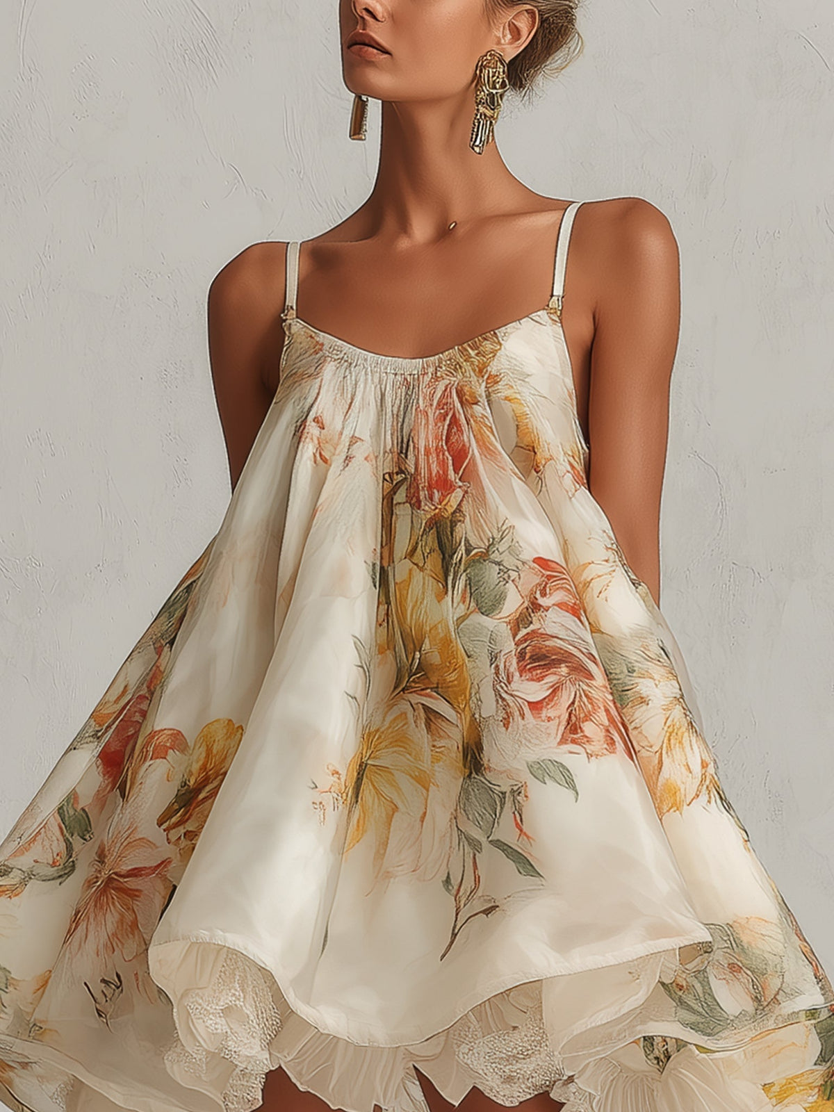 Béatrice | Mini Vestido Trapecio de Organza Floral Beige, Borde de Encaje | Blanca Vela