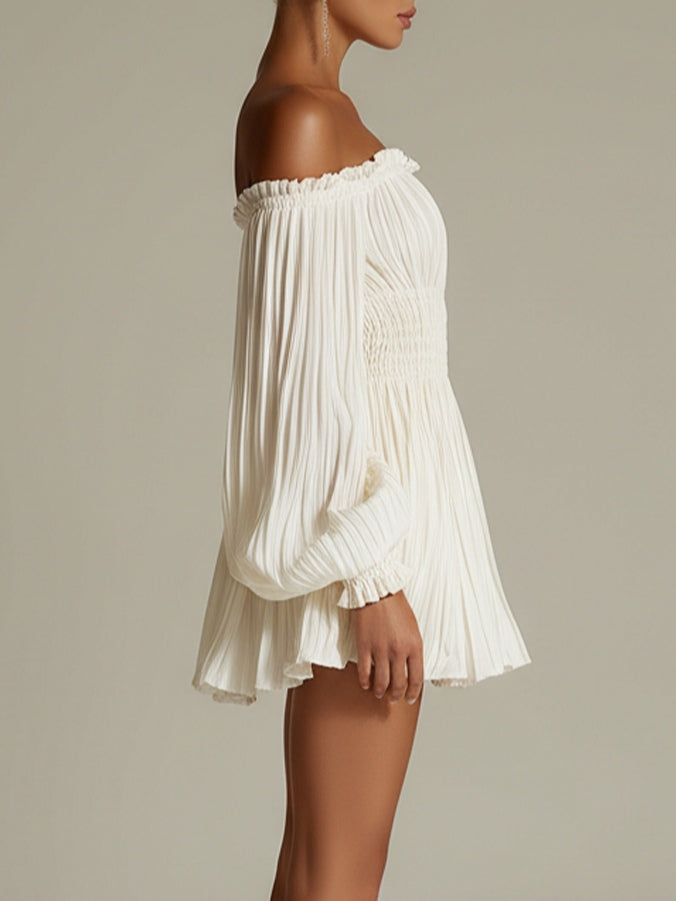 Candid | Minivestido blanco con hombros descubiertos y cintura fruncida | Blanca Vela