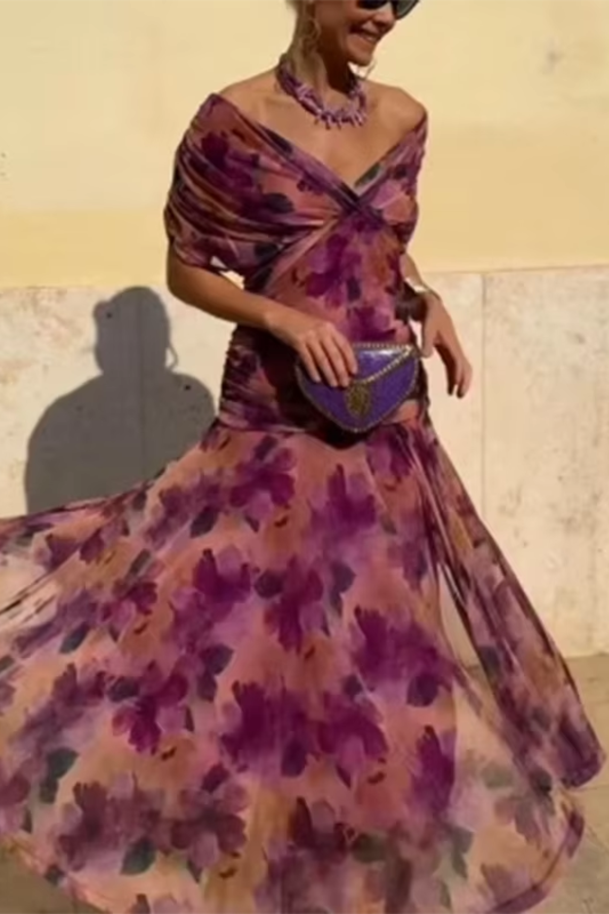 Luisa | Elegante vestido largo de fiesta con cuello en V | Blanca Vela