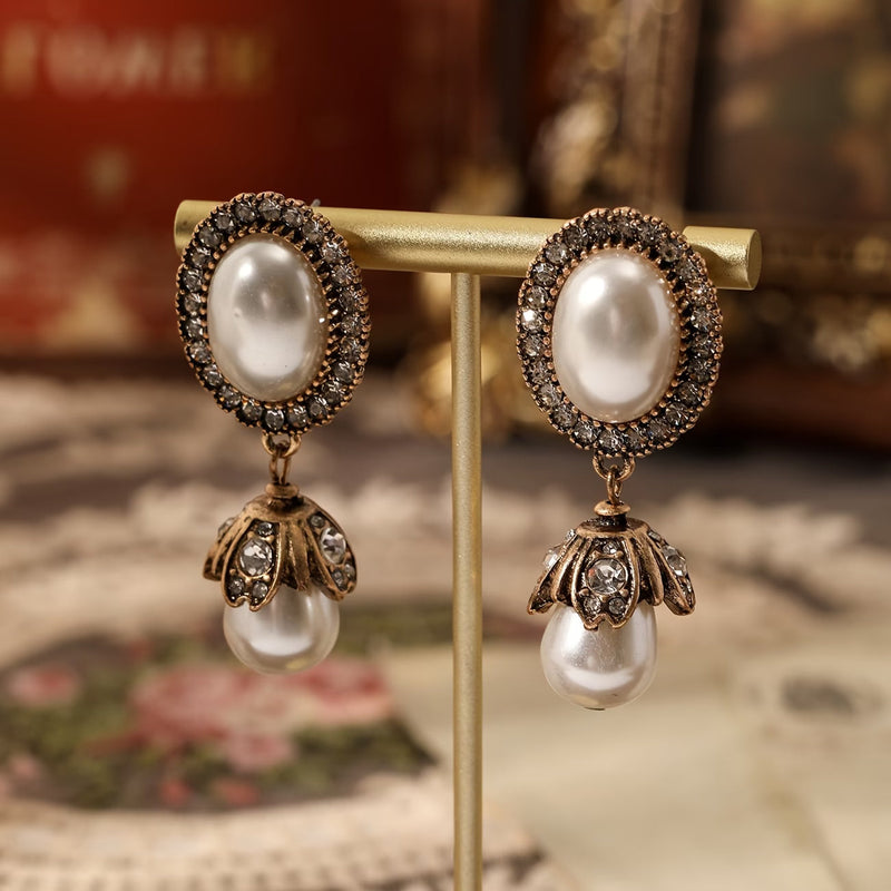 Pendientes Colgantes con Marco Vintage de Perlas | Blanca Vela
