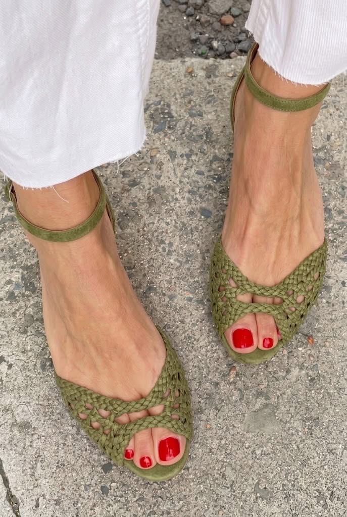 Isadora | Sandalias Trenzadas Doradas | Blanca Vela