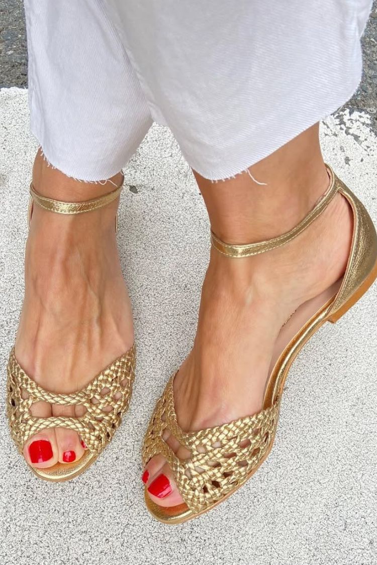 Isadora | Sandalias Trenzadas Doradas | Blanca Vela