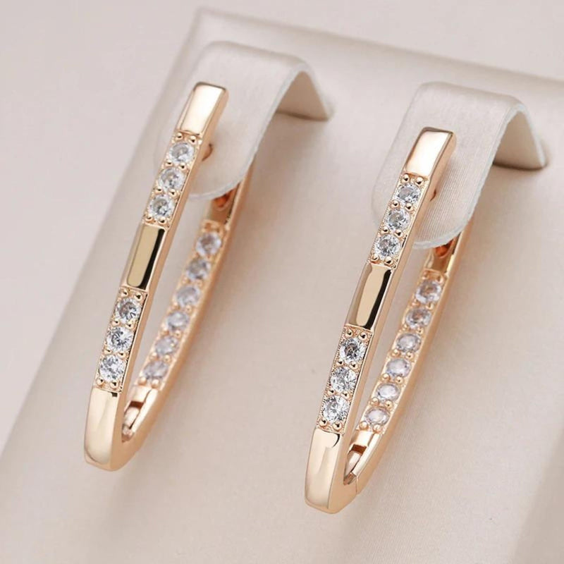 Pendientes Elegantes de Circonita Dorada | Blanca Vela