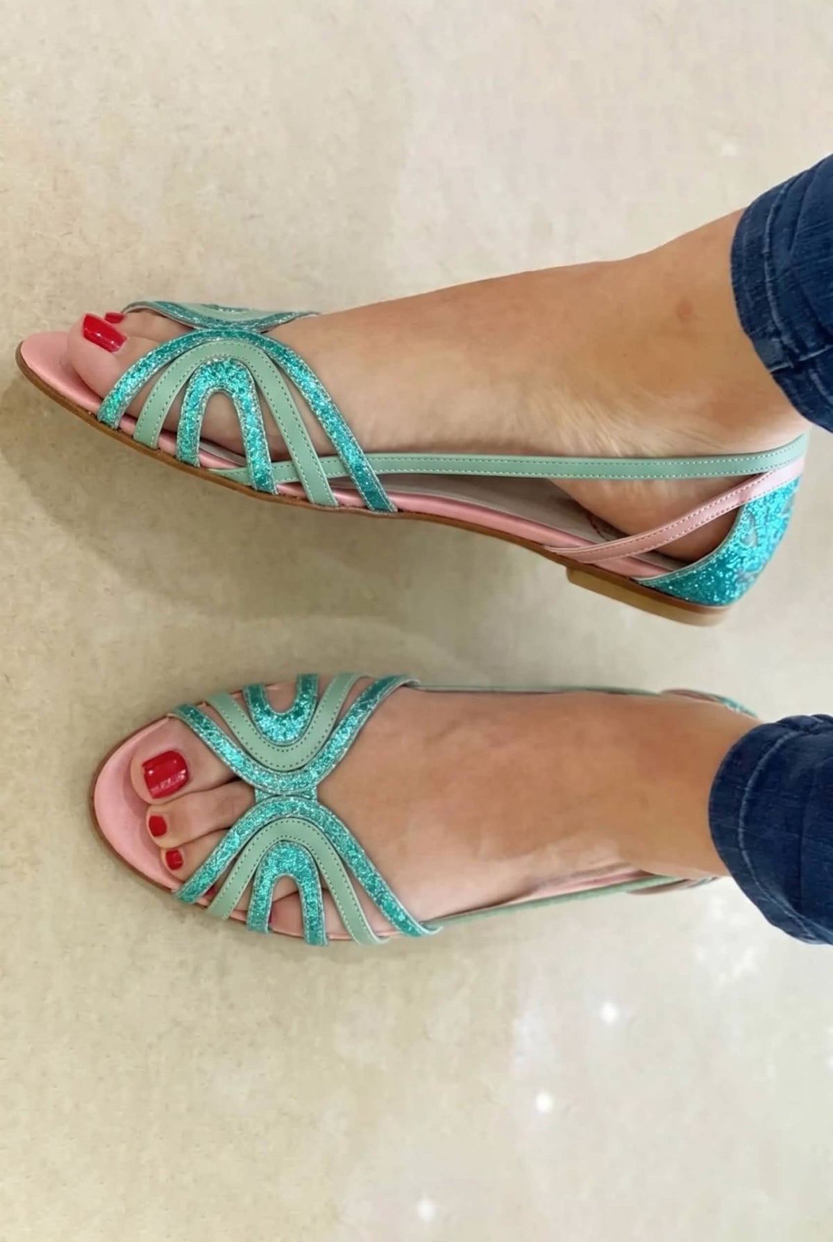 Eleonora | Sandalias Doradas Luz de Verano | Blanca Vela