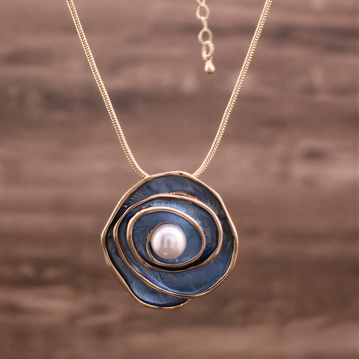 Collar de Perlas Azul Elegancia | Blanca Vela