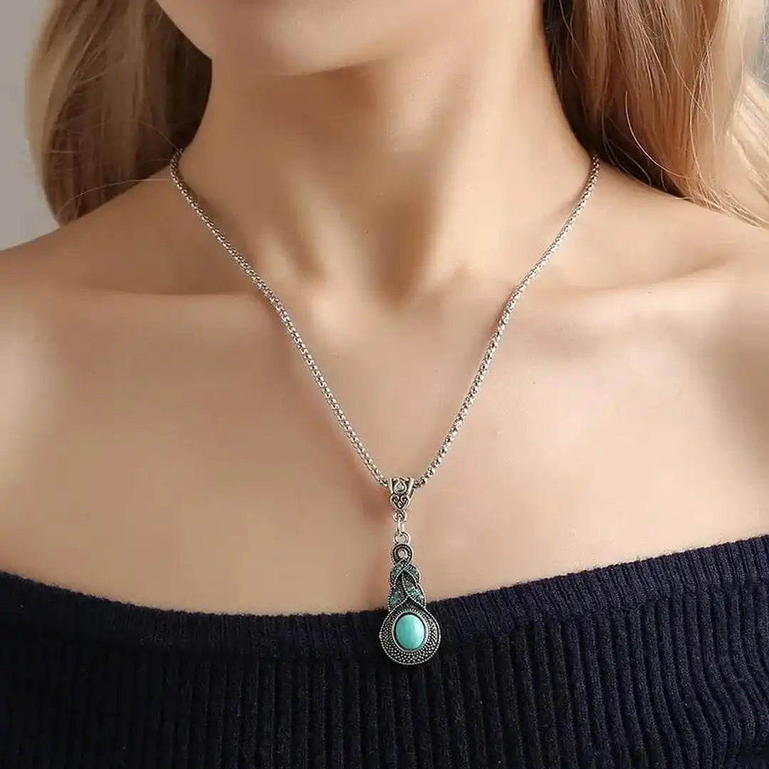 Priscilla™ - Conjunto Vintage de Turquesa | Blanca Vela