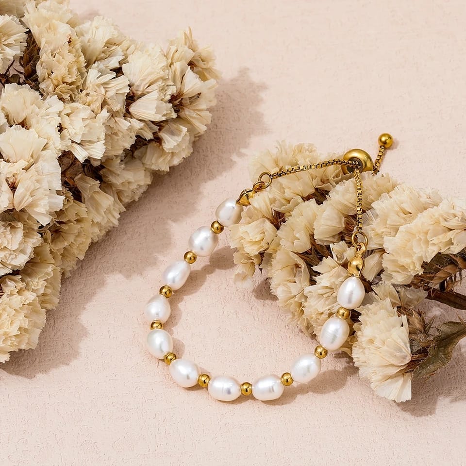Elegante Pulsera de Perlas y Oro | Blanca Vela
