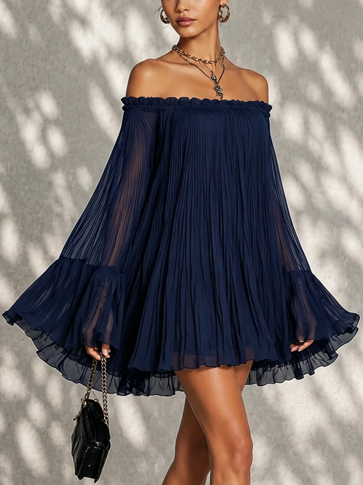 Ondine | Mini Vestido de Mangas Campana, Volantes, Hombros Descubiertos | Blanca Vela