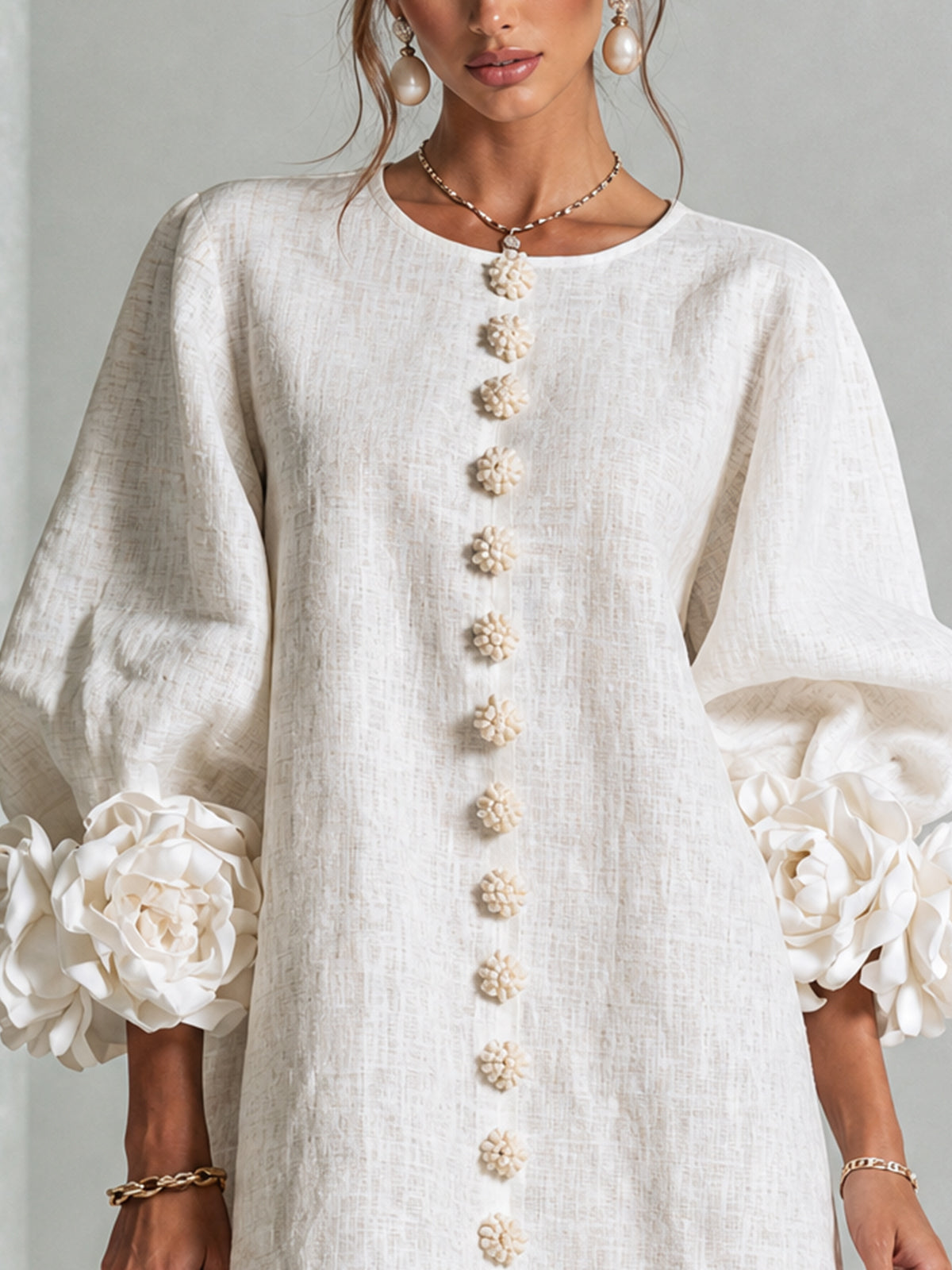 Chiara | Abito Mini in Misto Lino con Polsini a Rosa, Bianco | Blanca Vela