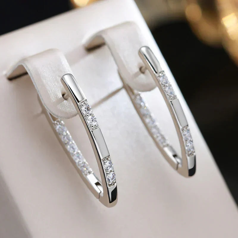 Pendientes Elegantes de Circonita Dorada | Blanca Vela