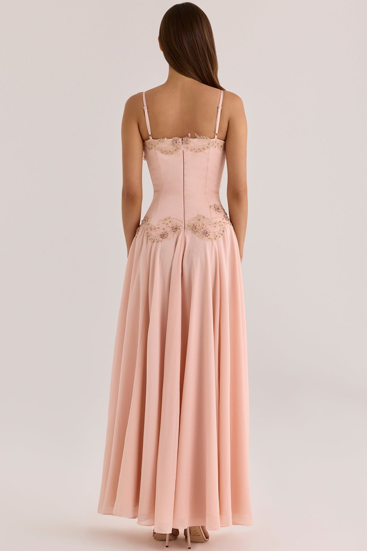 Larissa- Vestido maxi con pedrería cosida a mano | Blanca Vela