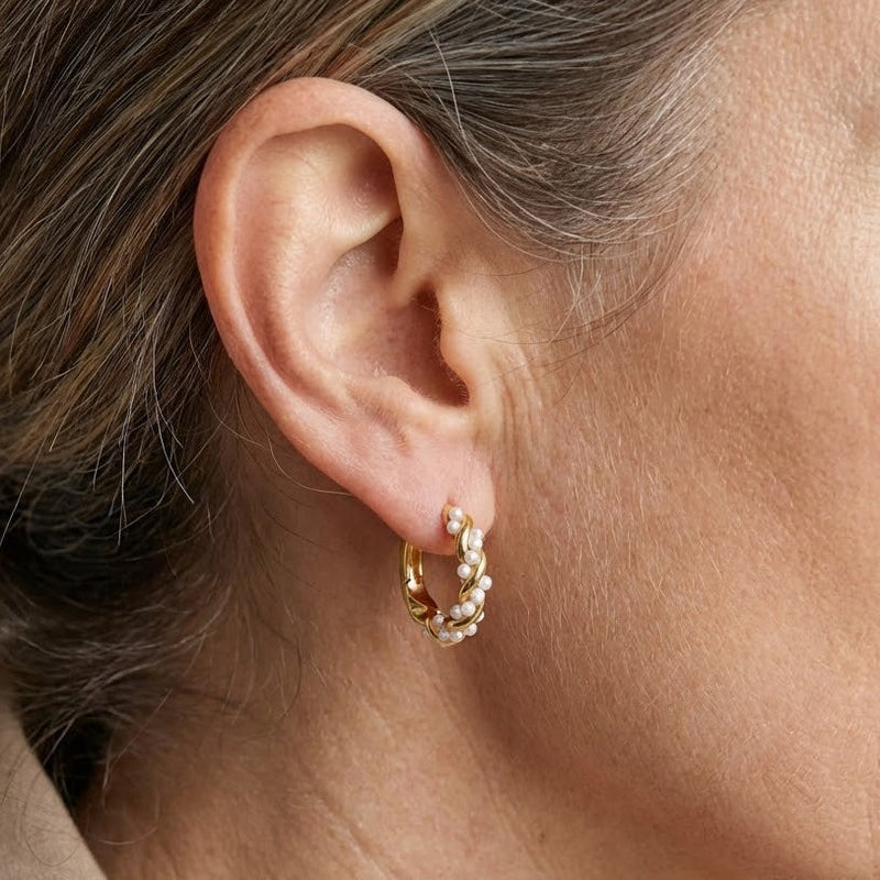 Pendientes de aro con perlas rizadas | Blanca Vela