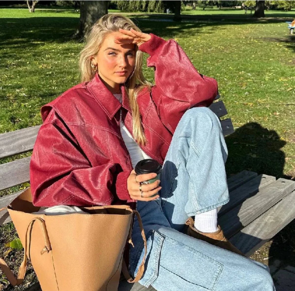 Renée | Bomber Oversize con Costuras de Contraste | Blanca Vela