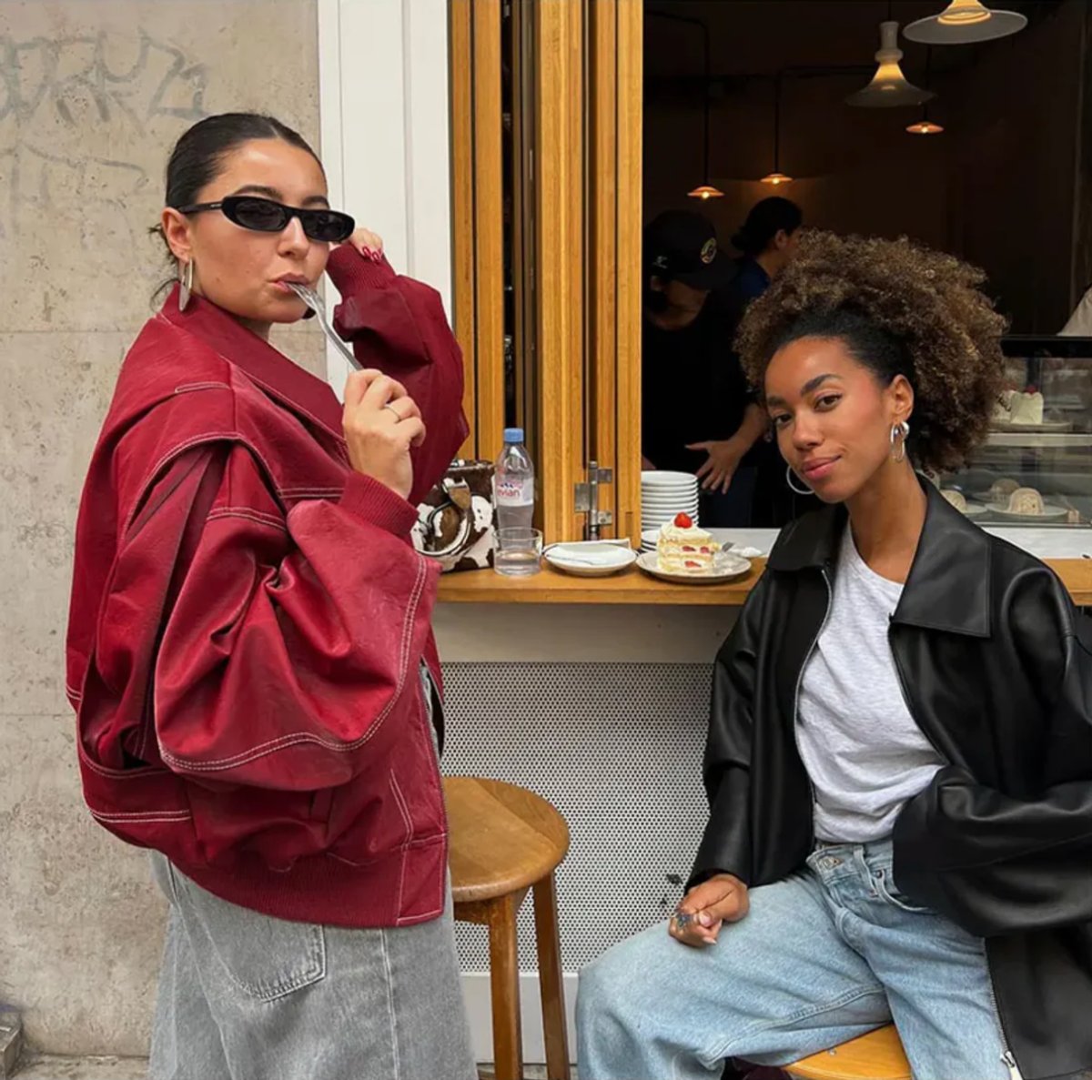 Renée | Bomber Oversize con Costuras de Contraste | Blanca Vela